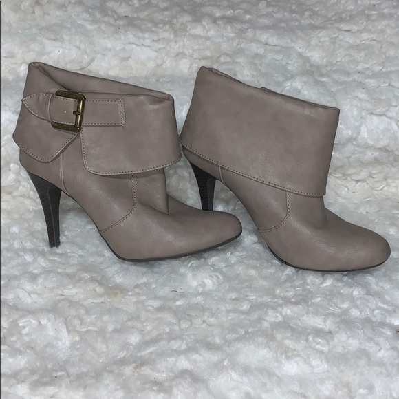 New Direction booties - Picture 2 of 8